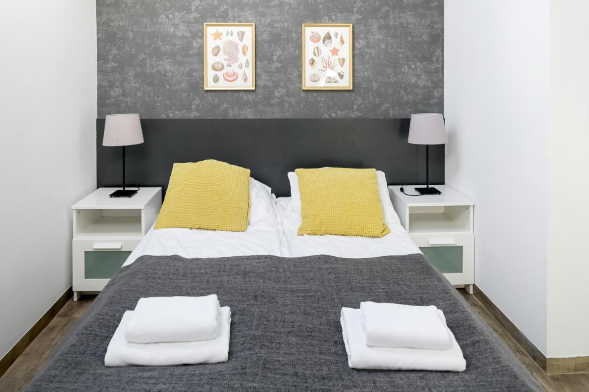 Modern In The Very Location 18